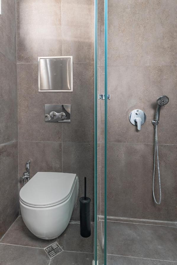 Industrial 2-Bdr Flat By The National Stadium Sofia Esterno foto