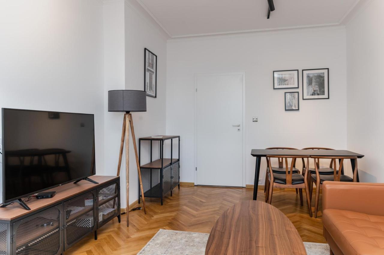 Industrial 2-Bdr Flat By The National Stadium Sofia Esterno foto